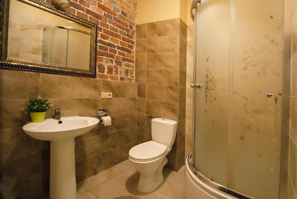 Twin Room with Private External Bathroom